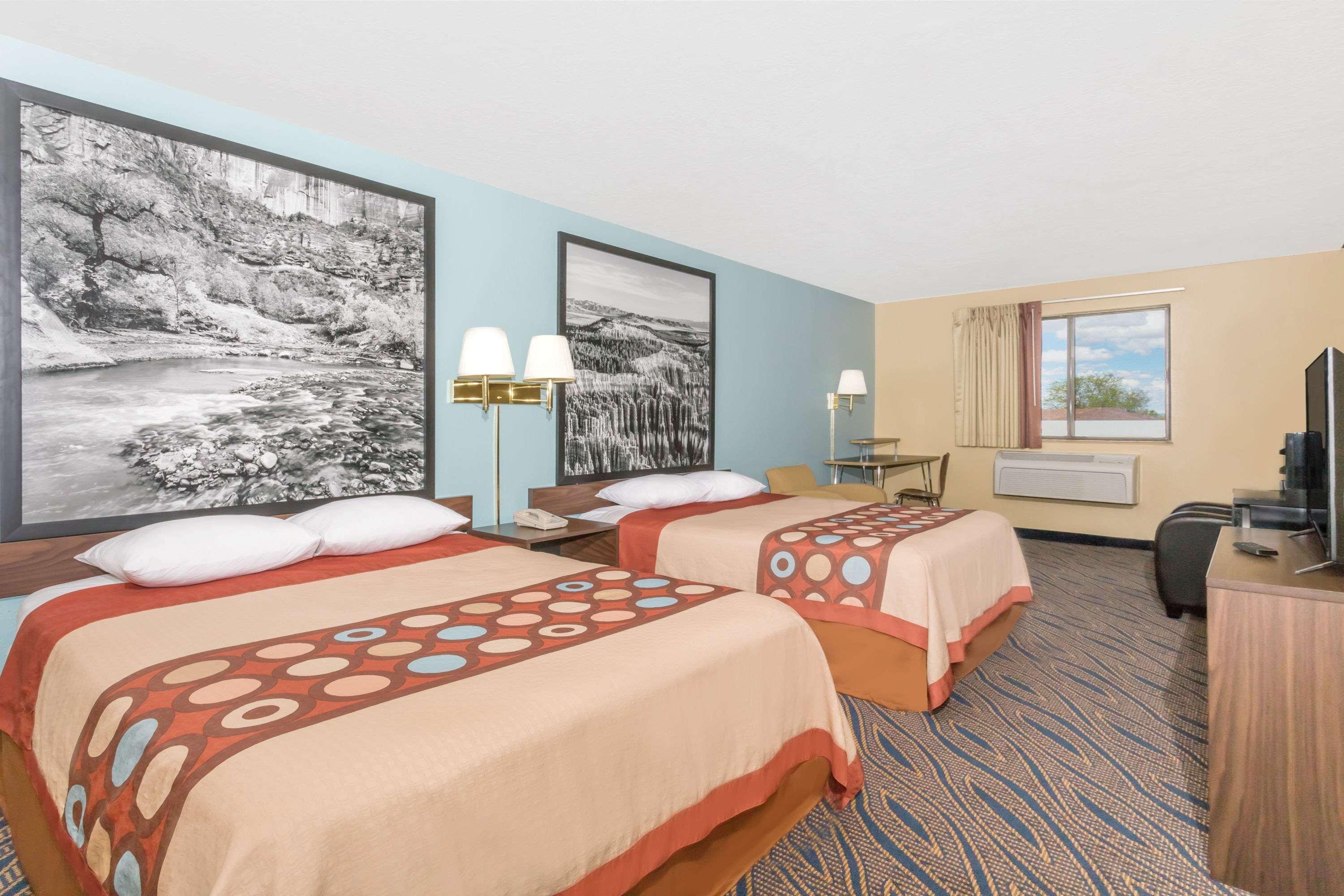Super 8 By Wyndham Cedar City Eksteriør bilde