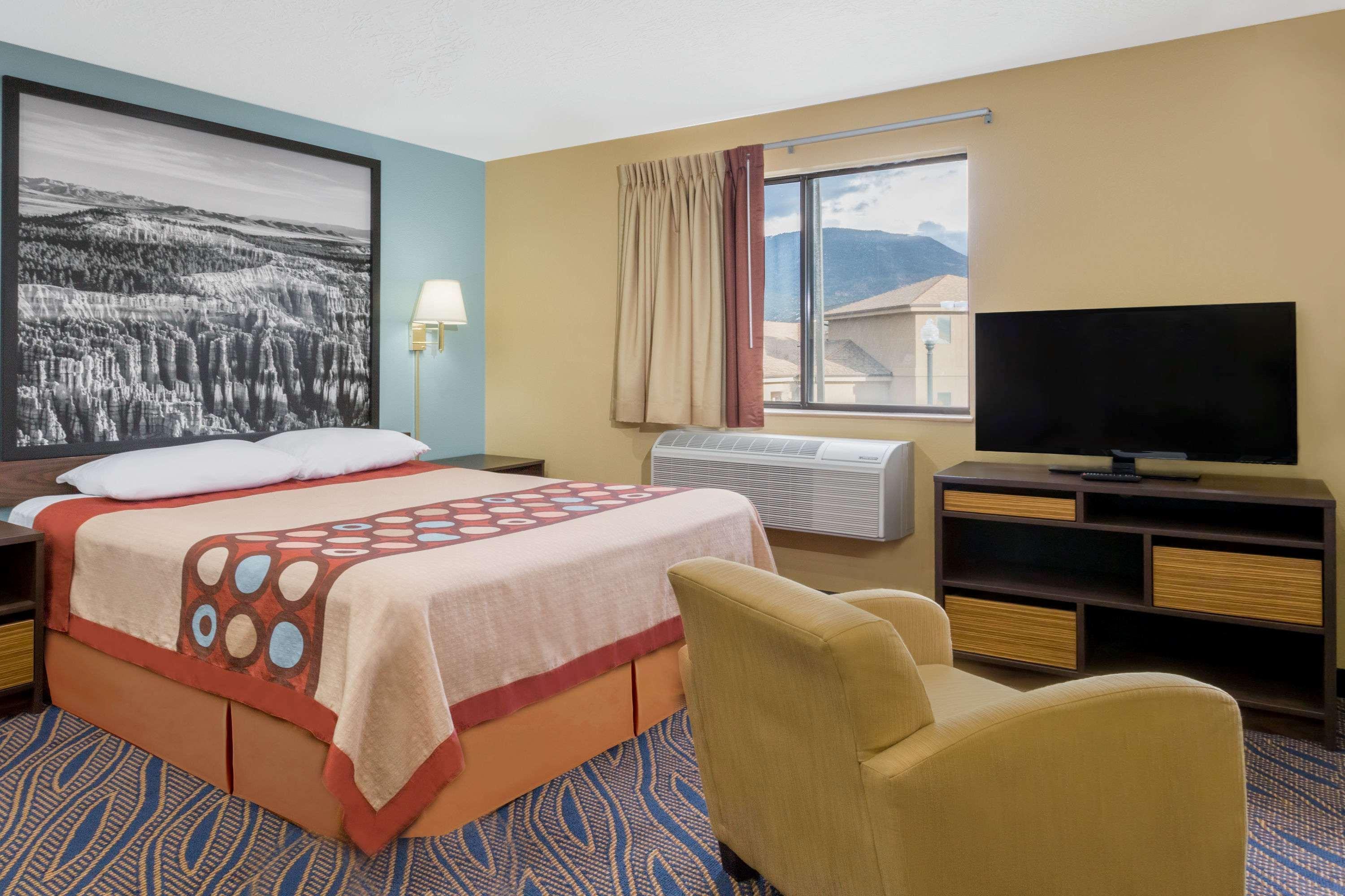 Super 8 By Wyndham Cedar City Eksteriør bilde