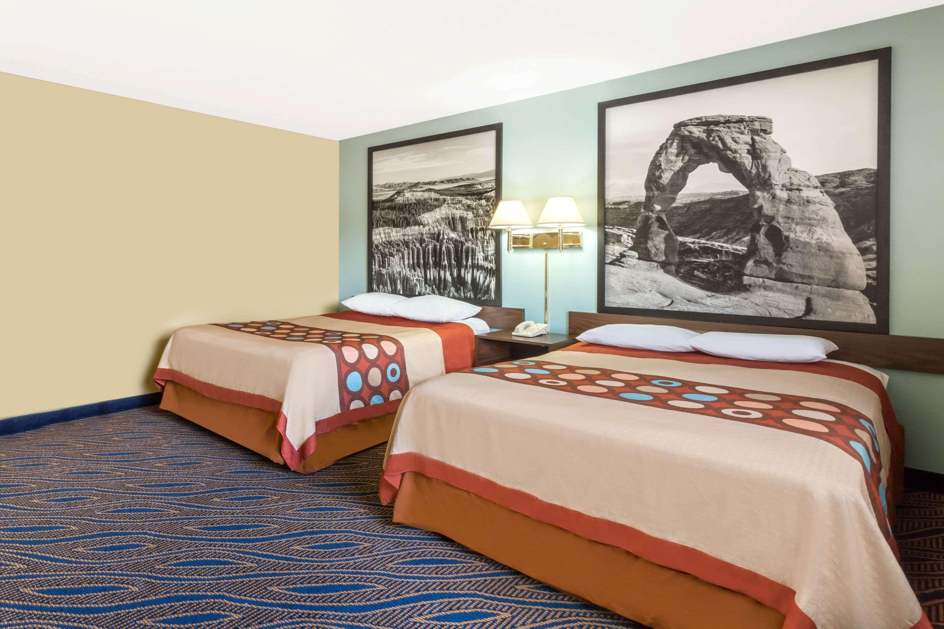 Super 8 By Wyndham Cedar City Eksteriør bilde